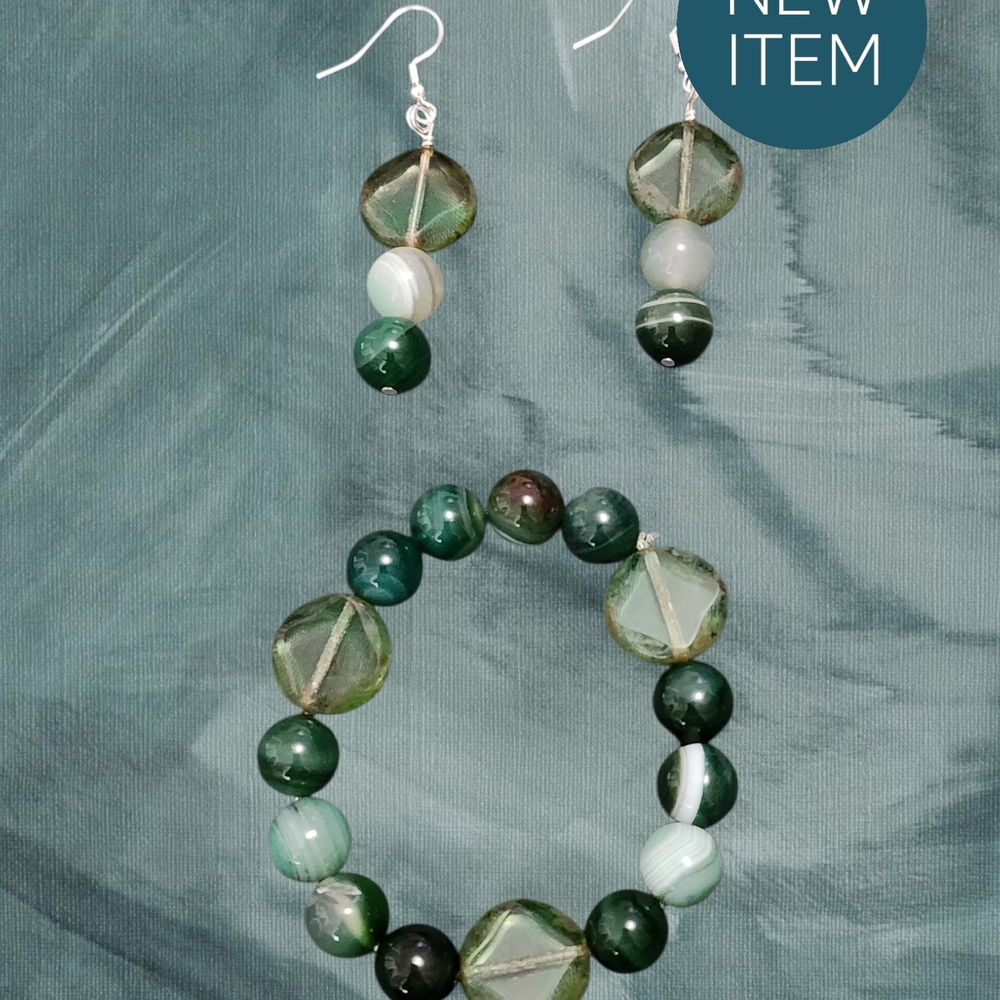 Green Agate And Czech Glass Beaded Bracelet  and Earrings Set - J-me's Gems